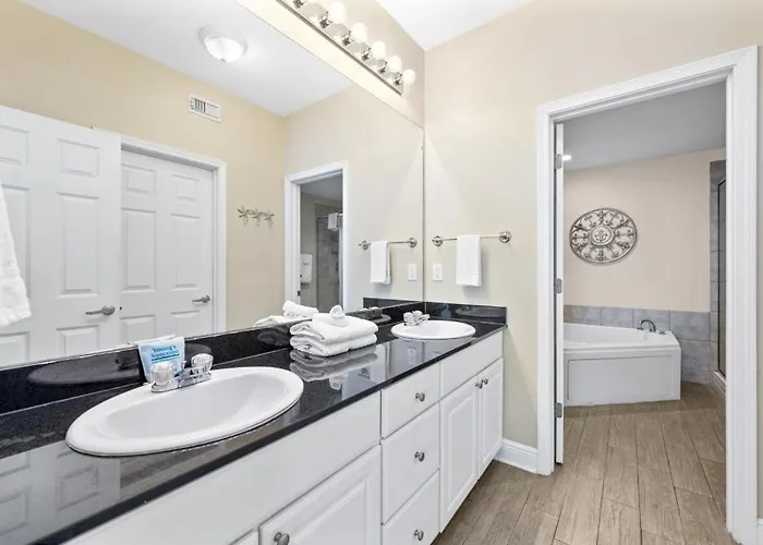 San Carlos 1207 By Youngs Suncoast Apartment
